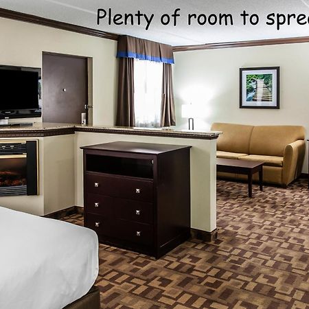 Quality Inn & Suites Quakertown-Allentown Eksteriør billede