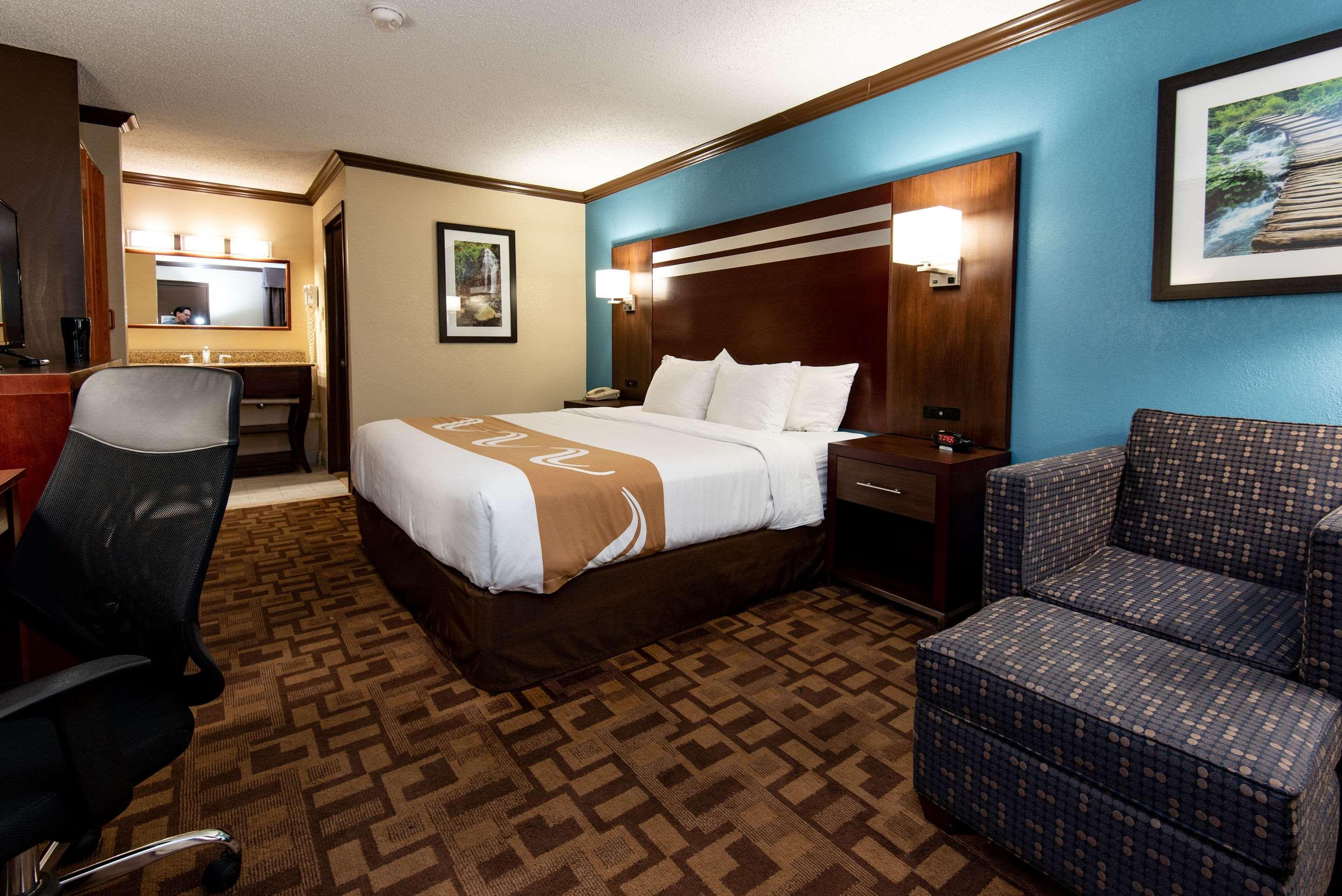 Quality Inn & Suites Quakertown-Allentown Eksteriør billede