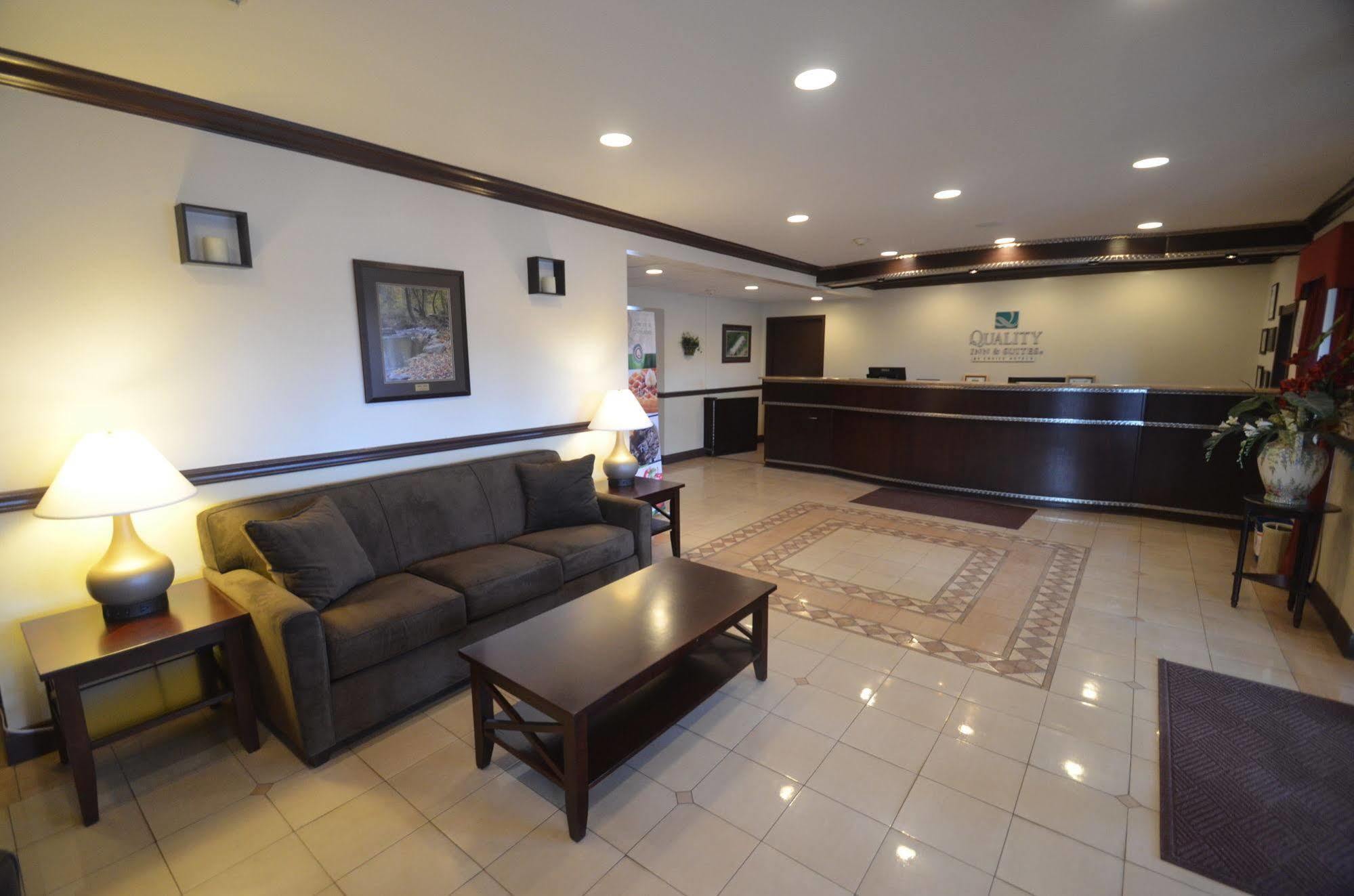 Quality Inn & Suites Quakertown-Allentown Eksteriør billede