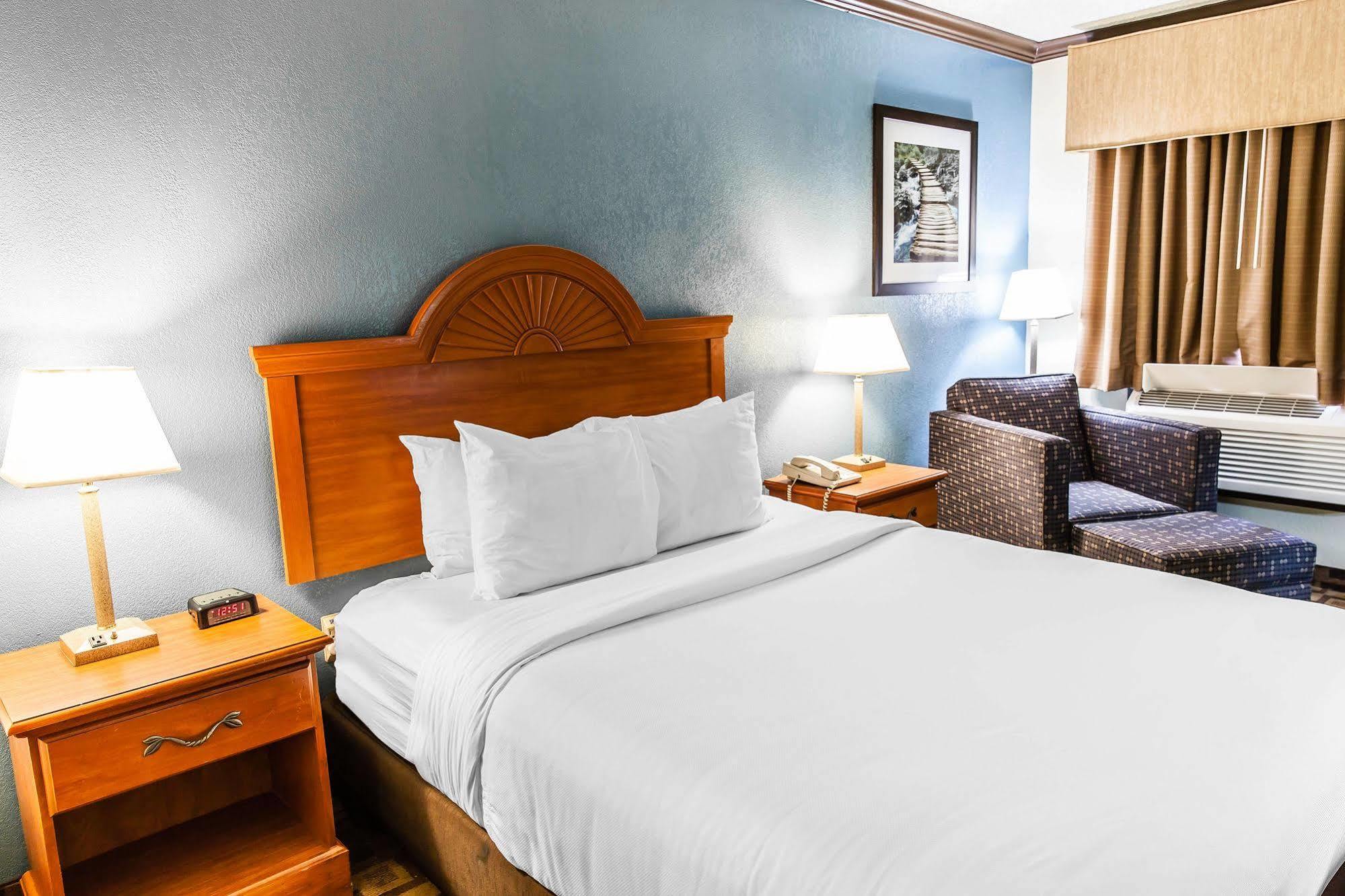 Quality Inn & Suites Quakertown-Allentown Eksteriør billede